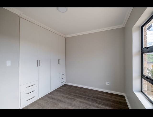 1 BEDROOM TOWNHOUSE FOR SALE IN C PLACE